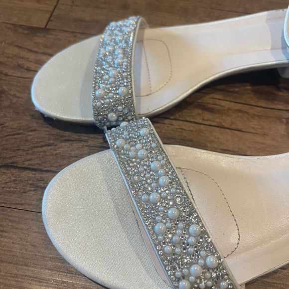 White beaded/sparkle sandals - Picture 4 of 4